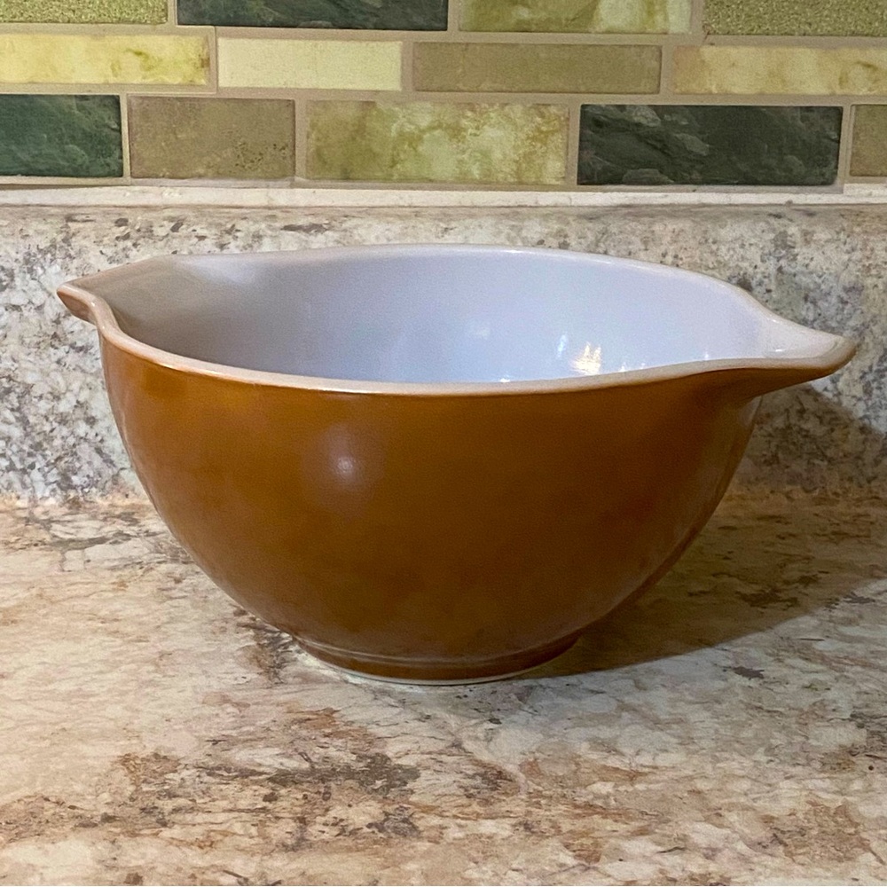 Pyrex 1.5 Pt. Bowl